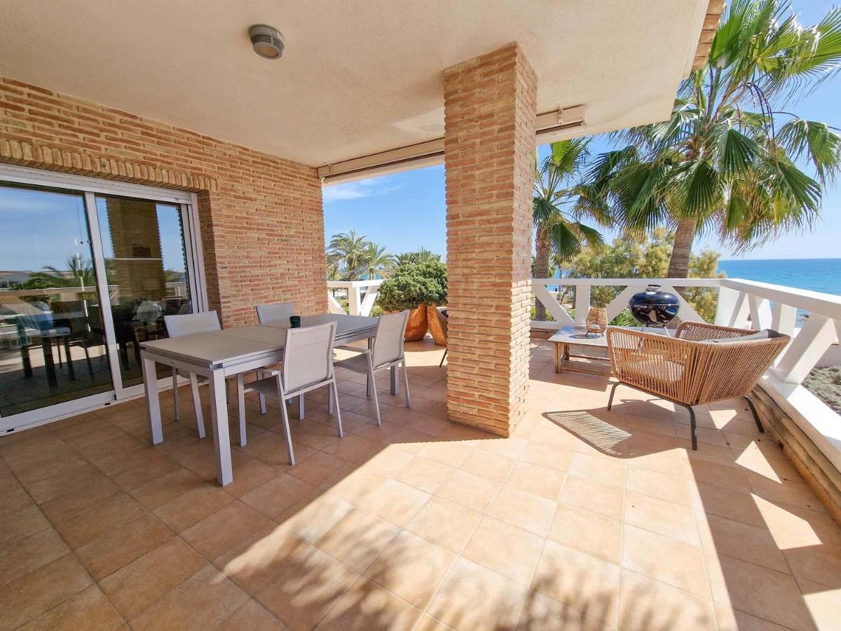 Frontline Beach Villa Playa Flamenca Oriola  Exterior foto