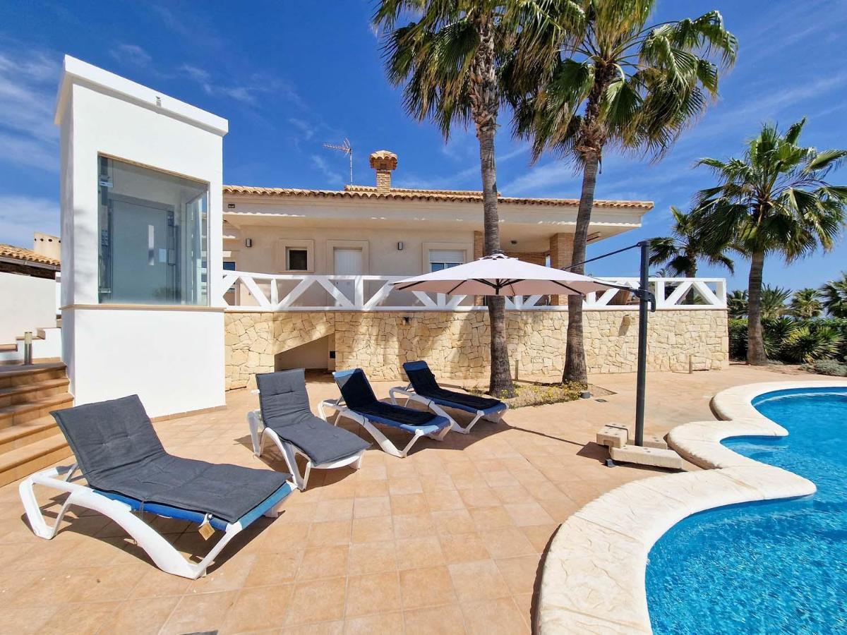 Frontline Beach Villa Playa Flamenca Oriola  Exterior foto